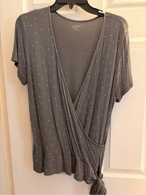 LOFT Gray Polka Dot Wrap-Style Short Sleeve Top